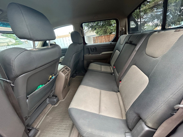 2006 Honda Ridgeline in Cars & Trucks in Medicine Hat - Image 4