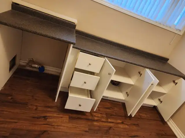 Drawer and shelf unit in Bookcases & Shelving Units in Oshawa / Durham Region - Image 4