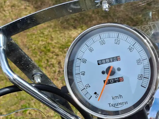 Triumph motorcycle in Street, Cruisers & Choppers in Timmins - Image 3