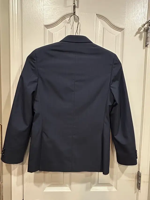 Boy’s Michael Kors 2-piece  Suit,  Dress Shirt/Belt/Tie bundle in Kids & Youth in Calgary - Image 5