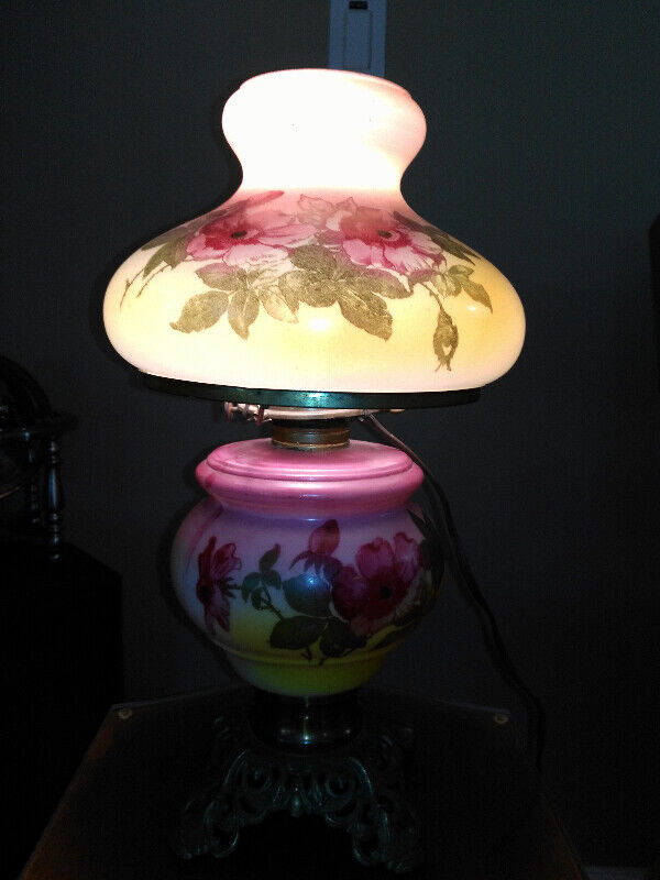 Antique Late 1890's Early 1900's Hand Painted Porceline Oil Lamp in Arts & Collectibles in Sunshine Coast - Image 2