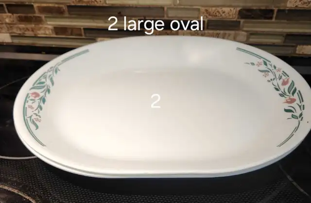 Corelle Divided Dishes and Glassware in Kitchen & Dining Wares in Markham / York Region - Image 6