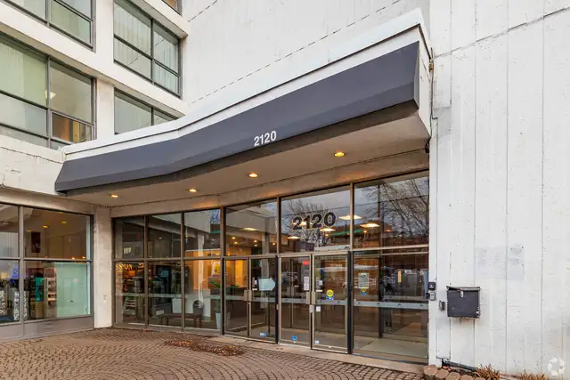 Restaurant/Café Space for Lease – 2120 Sherbrooke St E, in Commercial & Office Space for Rent in City of Montréal - Image 10