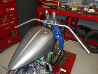 This is a very high quality fuel tank that can be used on any motorcycle project. The tank is brand...