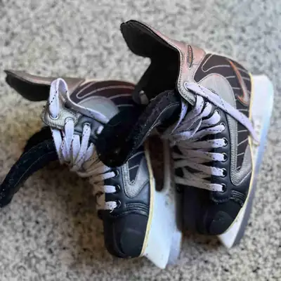 Nike Goalie Hockey Skates size 4 , View more
