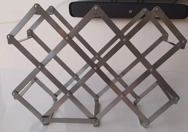 Metall Collapsible Wine Rack/Storage, Accordion Style, Foldable in Storage & Organization in City of Toronto - Image 9