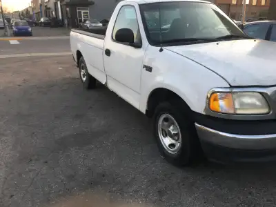 2000 F150 XL 4.2L auto pour pièces en marche