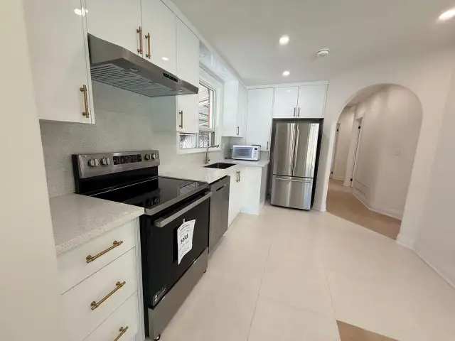 upper level house for rent in Room Rentals & Roommates in St. John's - Image 3
