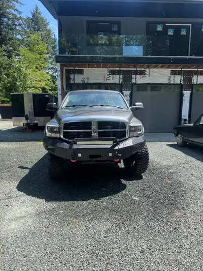 This is a well maintained truck have just put $17,000 in all new parts from drivetrain to motor to w...
