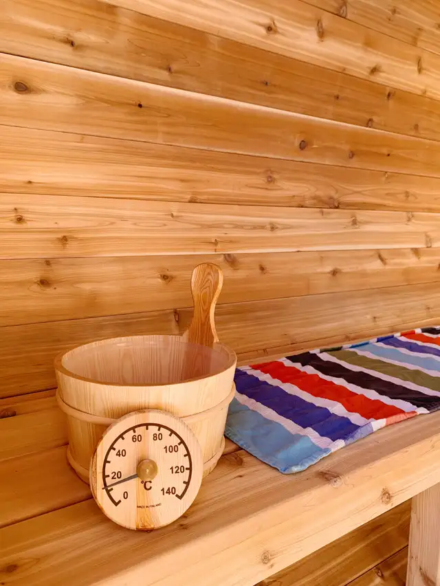 8 Foot Deluxe Cedar Barrel Sauna