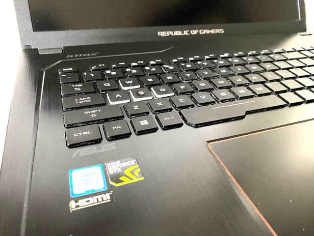 GAMING LAPTOP - ASUS ROG STRIX GL753VE dans Portables  à Laval/Rive Nord - Image 2