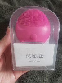 FOREVER Electric Silicone Facial Cleansing Brush, USB Charging
