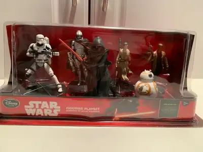 Disney Star Wars Characters Playset. 6 characters from The Force Awakens movie. Brand new, in sealed...