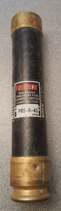 FUSIBLE FUSE TIME DELAY TYPE D, M30 , 40 AMP 600V, NEUF CDSC40