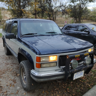 1995 GMC Suburban 2500 SLT with Tow Package