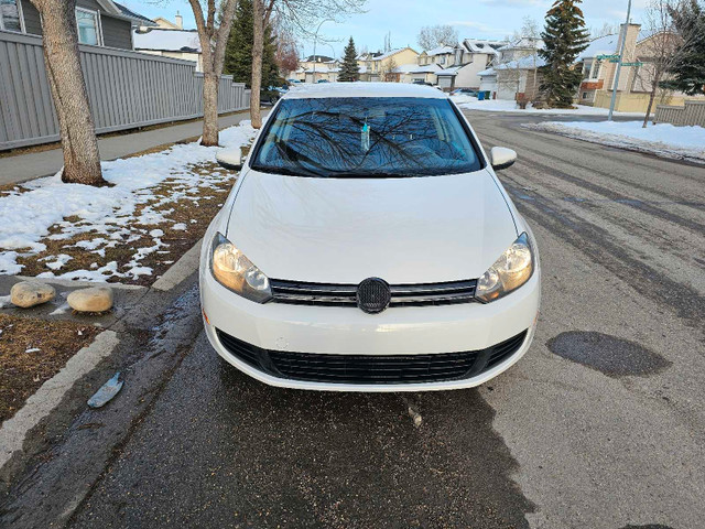 2010 VW Golf 2.5 gas Manual in Cars & Trucks in Calgary - Image 2