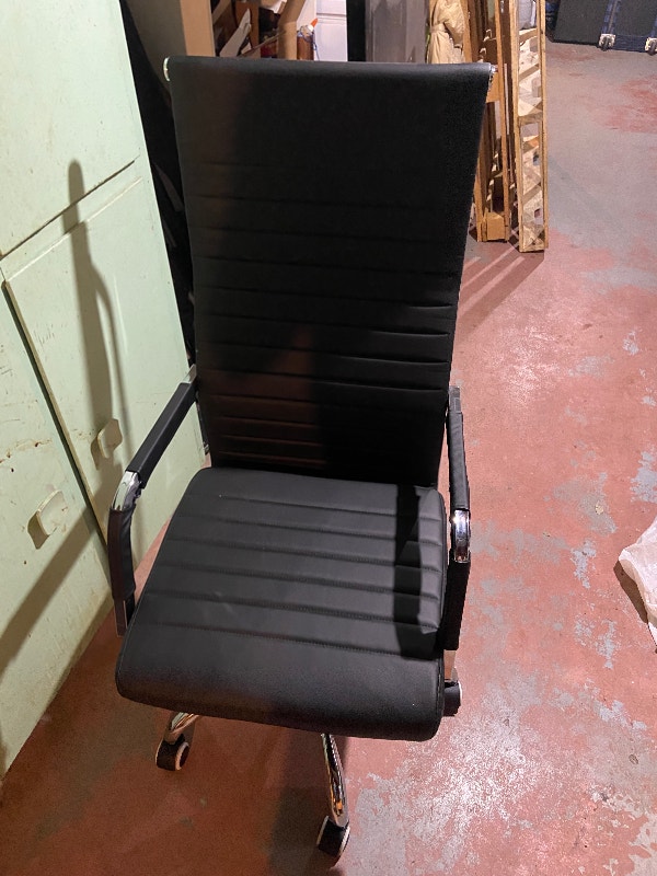 Executive office chair Chairs & Recliners Kitchener / Waterloo Kijiji
