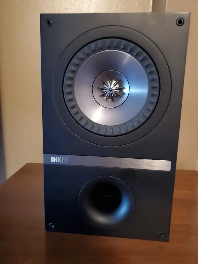 Kef Q100 Bookshelf speakers in Speakers in Markham / York Region - Image 2