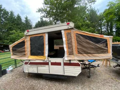 1979 Lionel tent trailer This trailer had been owned by the same owner since new just before I got i...