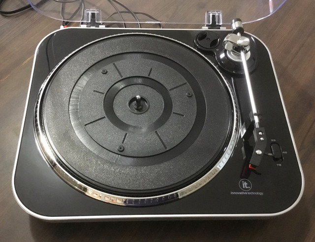 Turntable in Stereo Systems & Home Theatre in Renfrew - Image 3