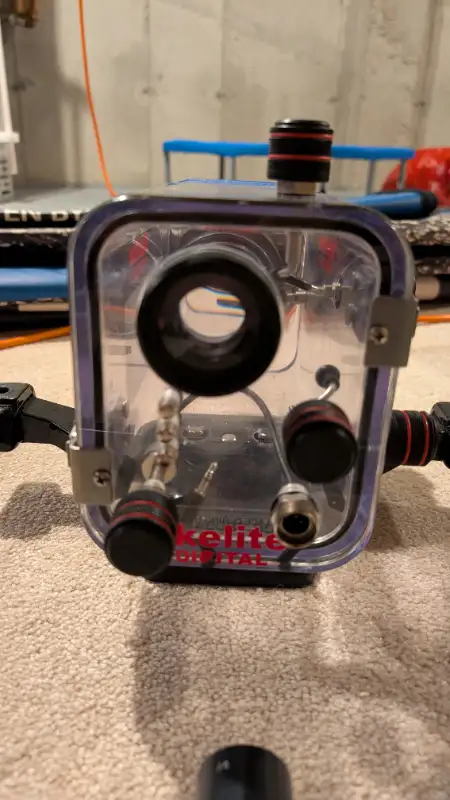 Ikelite Digital underwater camera housing in Cameras & Camcorders in Markham / York Region - Image 5