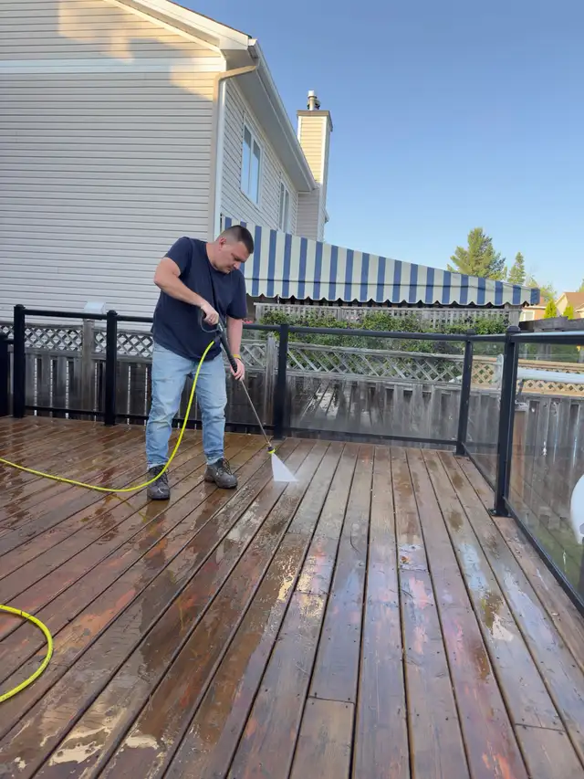Pressure Washing – Siding, Decks, Driveways & More in Fence, Deck, Railing & Siding in Ottawa - Image 8