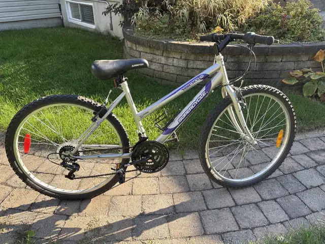  Vélo de montagne pour filles  in Cruiser, Commuter & Hybrid in Laval / North Shore - Image 2