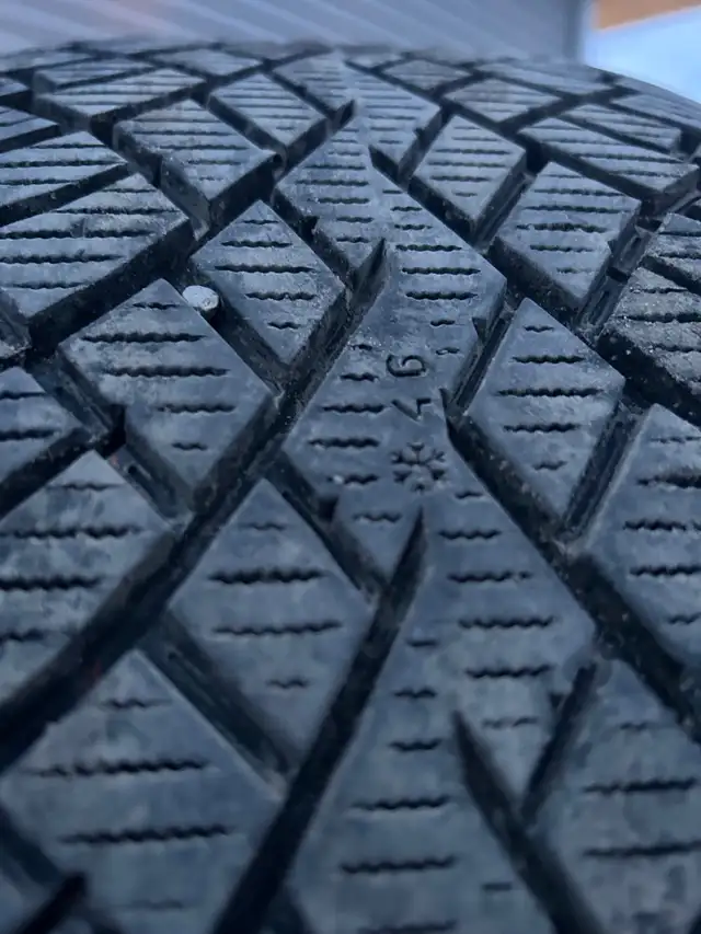 18” VW Tiguan wheels 235-55-18 Nokian Hakkappelitta winter tires in Tires & Rims in Markham / York Region - Image 6