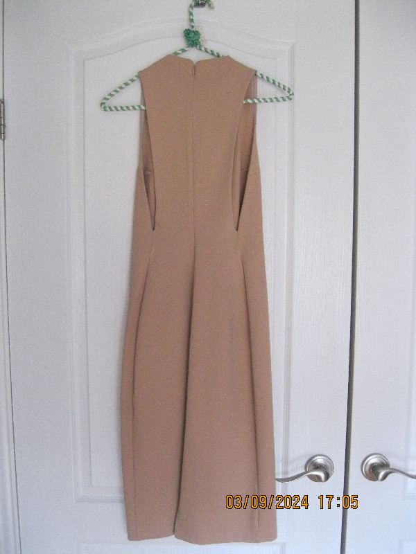Aritzia "Babaton" Sleeveless Dress in Women's - Dresses & Skirts in Renfrew - Image 2