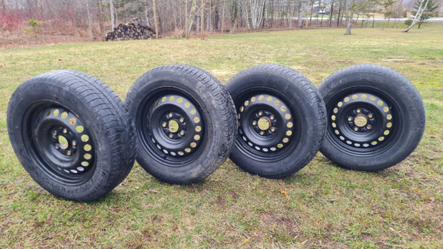 Used tires for Honda Civic in Tires & Rims in Annapolis Valley