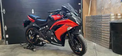 Kawasaki Ninja 650 ABS (ER-6F) 2014 - Kilometrage : 13 300 km Moto en excellent état, très bien entr...