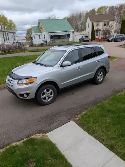 For sale one Hyundai Santafee limited all wheel drive SUV.Asking $7500.For more information call hom...