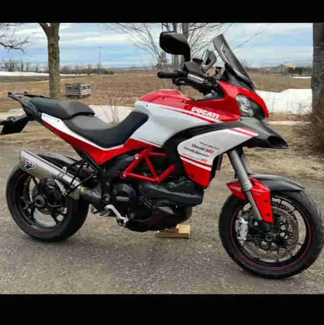 Ducati Multistrada Pikes Peak 2014 1200 cc in Sport Touring in Rimouski / Bas-St-Laurent - Image 2