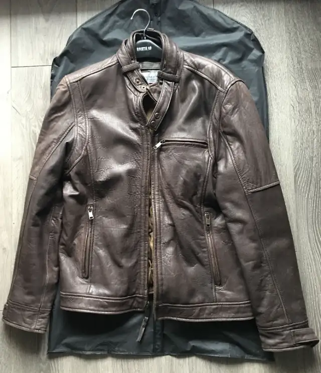 MANTEAU DE CUIR BRUN POUR HOMME / MEN'S BROWN LEATHER COAT in Men's in Laval / North Shore - Image 2