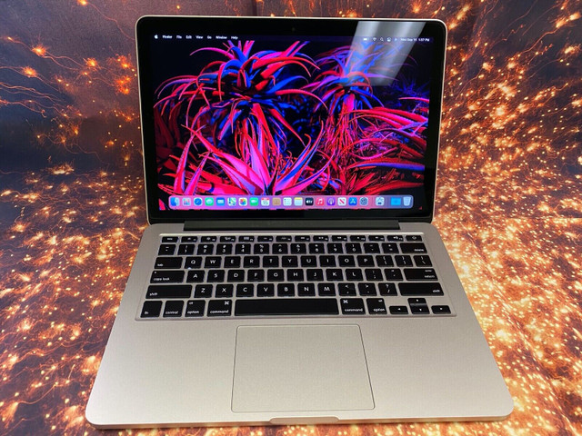 Macbook Pro 2015 in Very good condition in Laptops in Ottawa