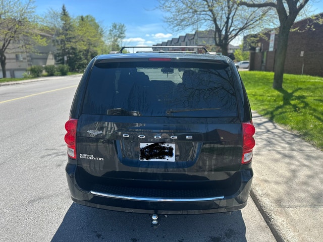 2019 Dodge caravan — photo 4