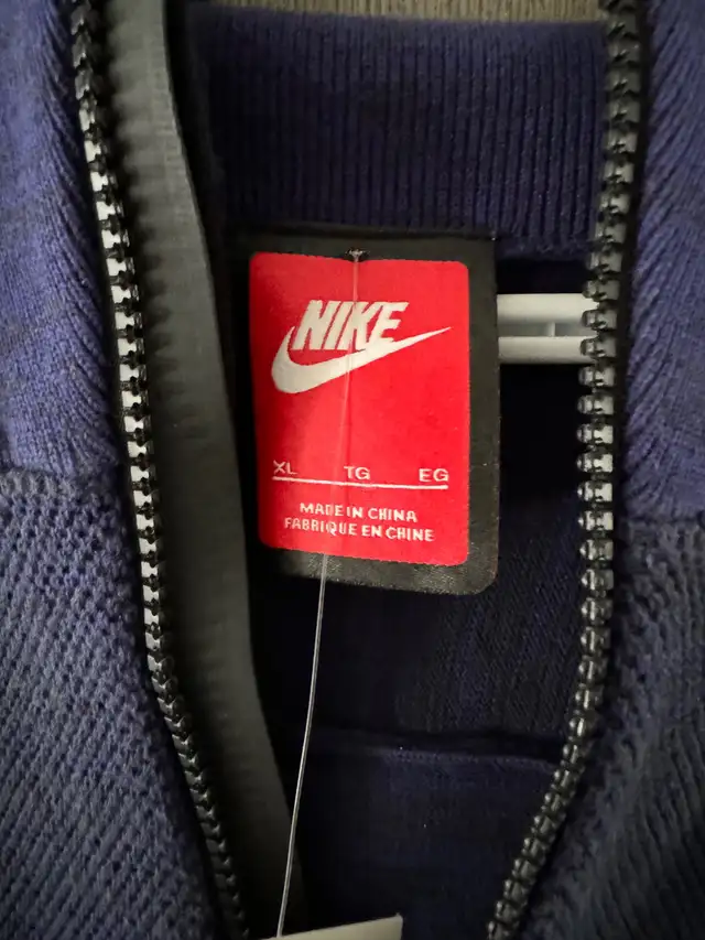 BNWT Nike Tech Knit Windrunner Hoodie Blue sz XL  in Men's in Markham / York Region - Image 5
