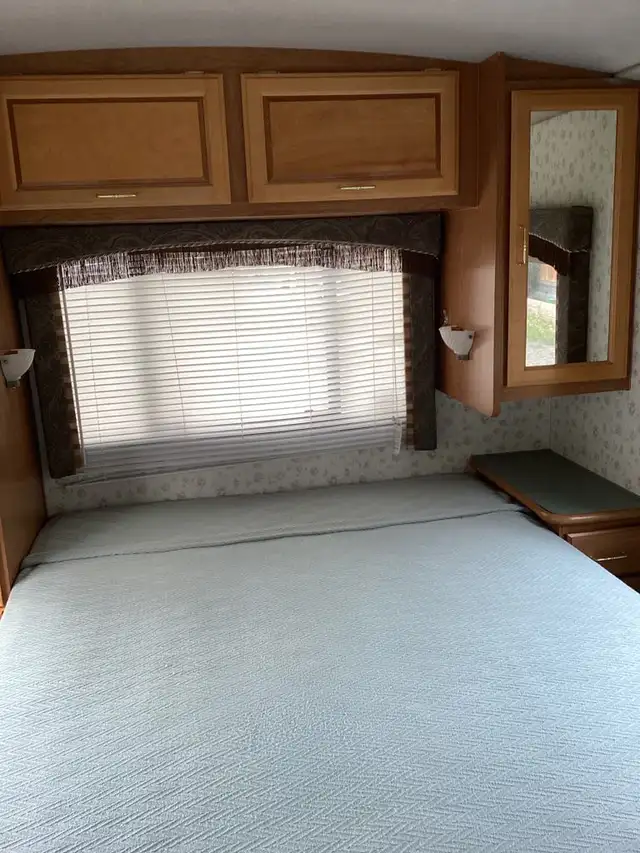 1999 Fleetwood Storm Motorhome in RVs & Motorhomes in Williams Lake - Image 8