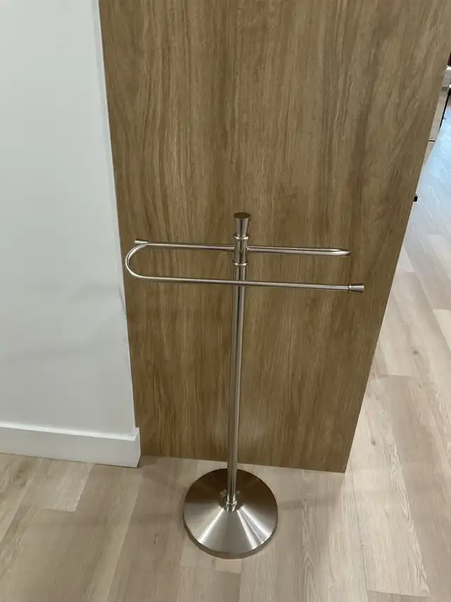 Porte serviette de Luxe in Bathwares in Thetford Mines - Image 2