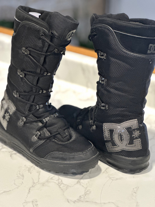 DC Black Winter Boots Size 8.5 in Women's - Shoes in Winnipeg - Image 2