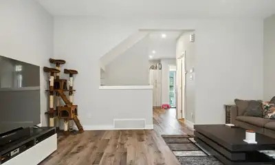 WELL MAINTAINED 3 BED PLUS DEN, AND 2.5 BATH SPACIOUS TOWNHOUSE FOR RENT IN SOUTHWEST EDMONTON, ALBE...