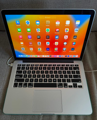 MacBook Pro 13”Retina 2017 256GB SSD 2.4hgz i5 Processor 8GB ram