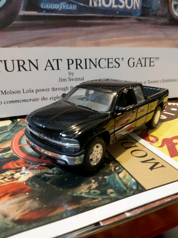 Diecast Cars &Trucks 1:25 th Scale 
Chevrolet  in Toys & Games in Hamilton - Image 2