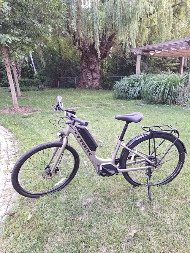 TREK VERVE+ 2 Low Step E-bike Size Small