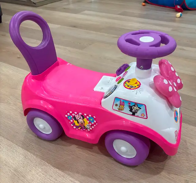 Baby /bassinet/toys moving must be sold in Strollers, Carriers & Car Seats in Mississauga / Peel Region - Image 4