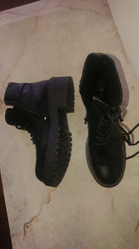 Women boots for sale
