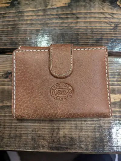 Wallet (Roots), View more