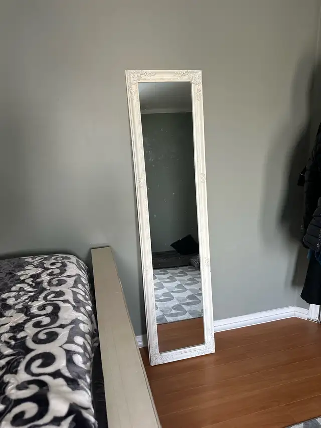 body mirror in Home Décor & Accents in Ottawa - Image 2