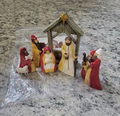 Smaller set - the largest figurine is 3.75" tall - the creche is 5" tall and 3.25" wide Cute little...
