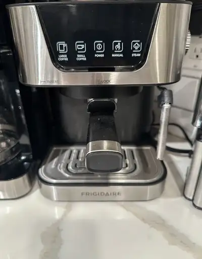 Selling a Frigidaire 15-bar espresso machine in excellent condition. Works perfectly, no issues. Mak...